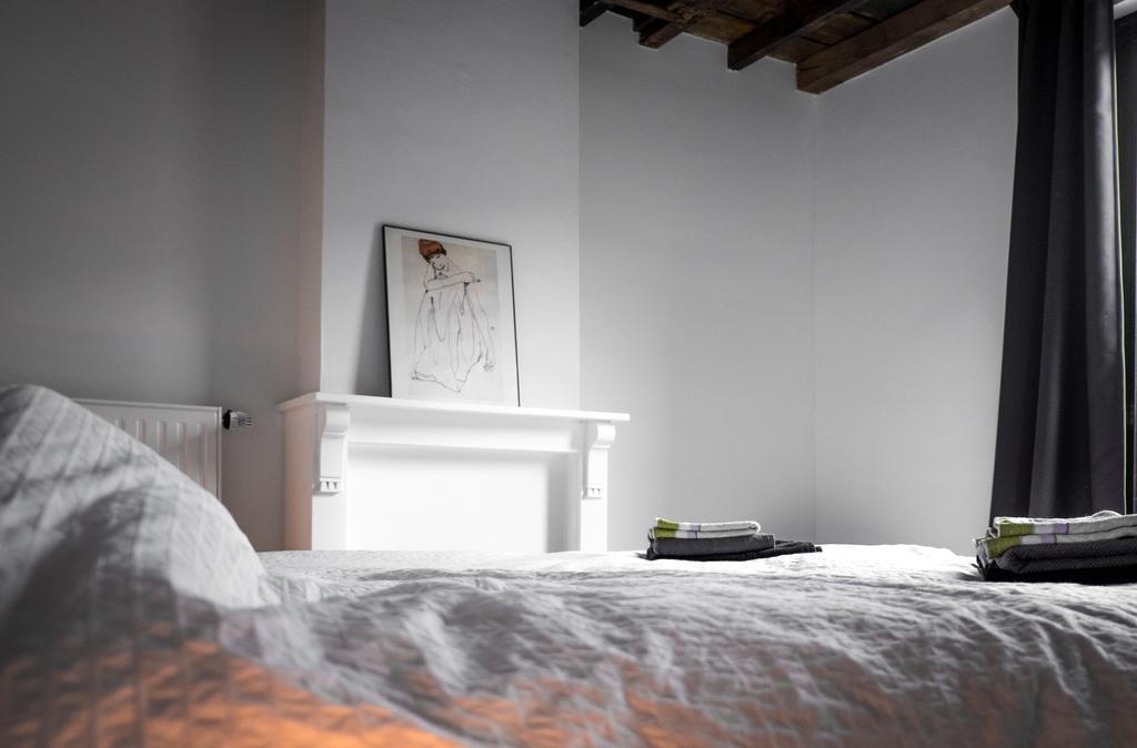 Csar Private Guesthouse Brugge Bagian luar foto