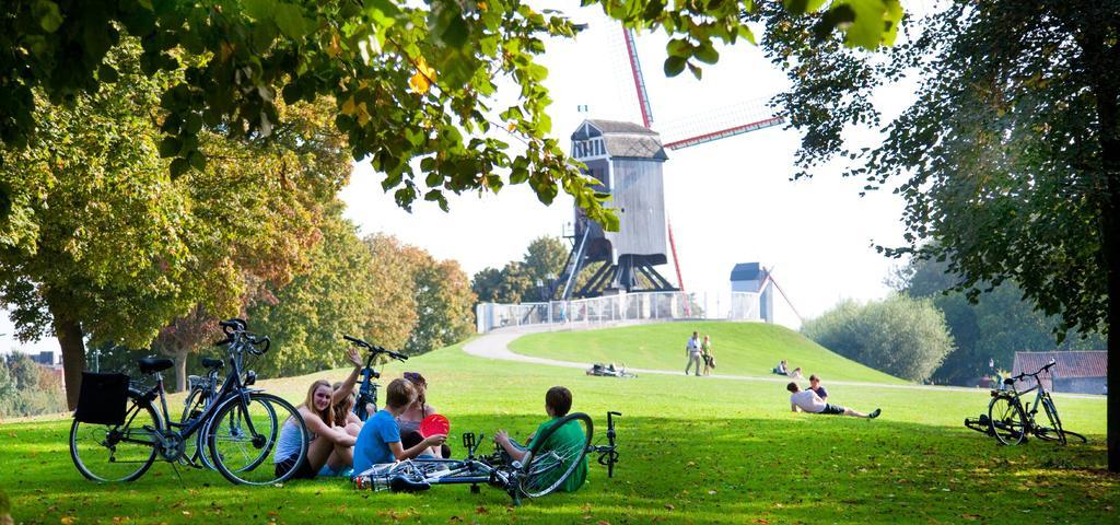 Csar Private Guesthouse Brugge Bagian luar foto